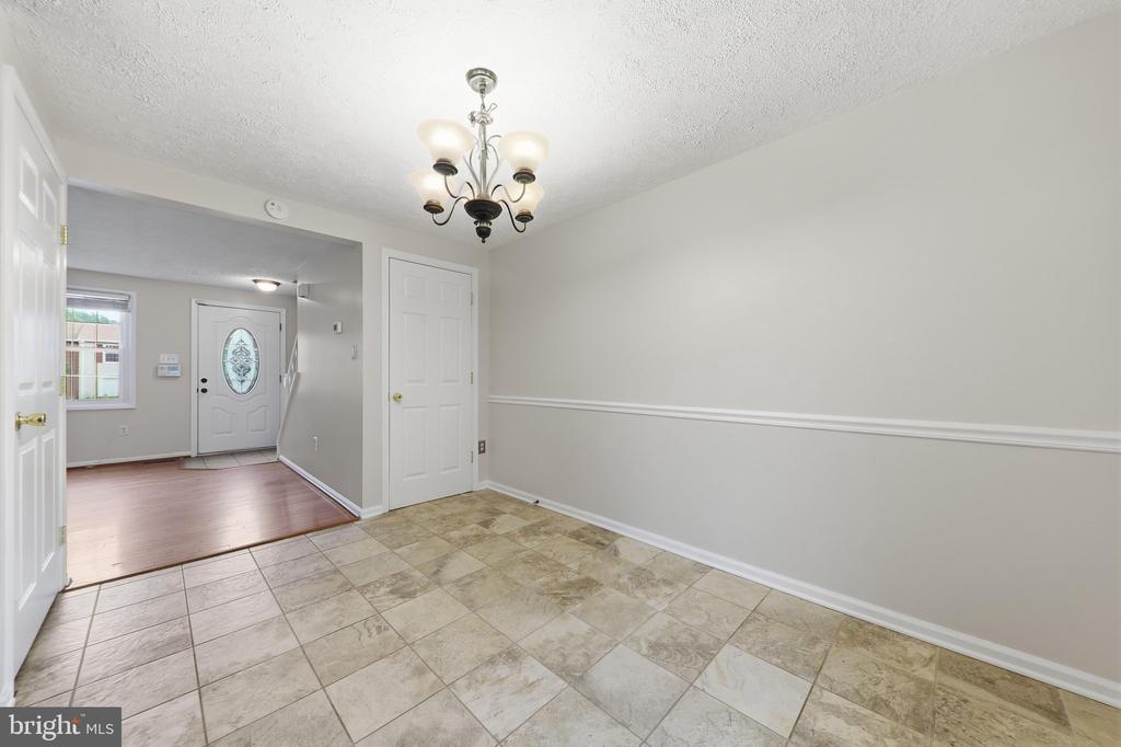 1709 SPRINGHOUSE COURT
