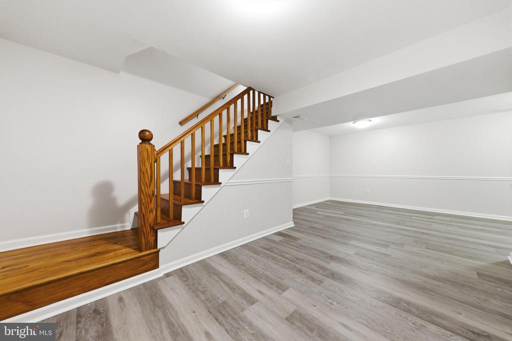 1709 SPRINGHOUSE COURT