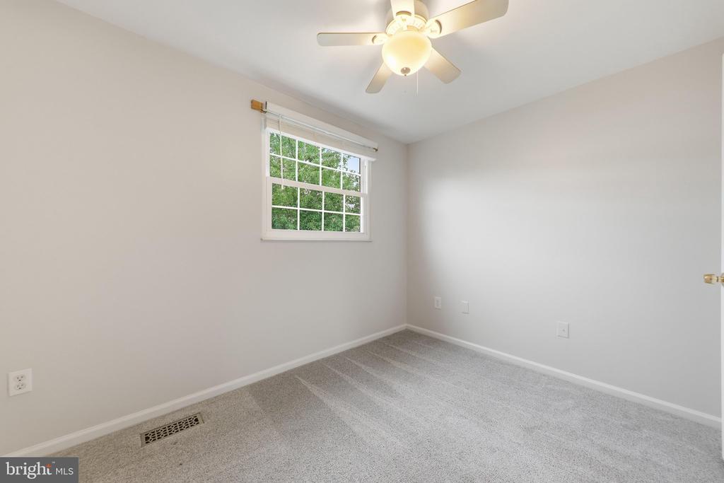 1709 SPRINGHOUSE COURT