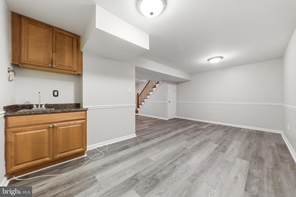 1709 SPRINGHOUSE COURT