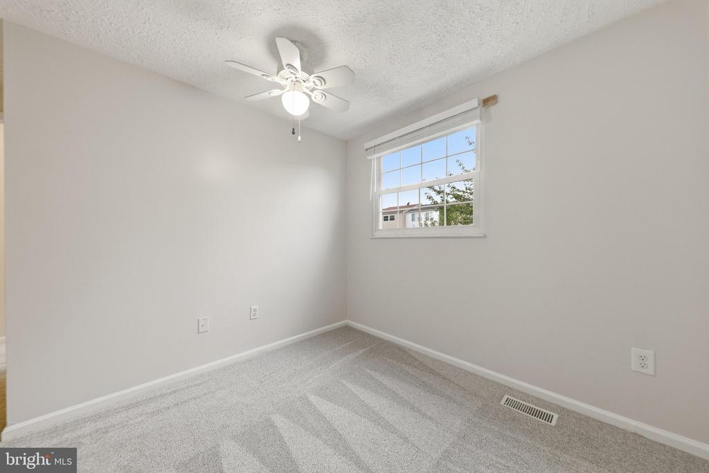 1709 SPRINGHOUSE COURT