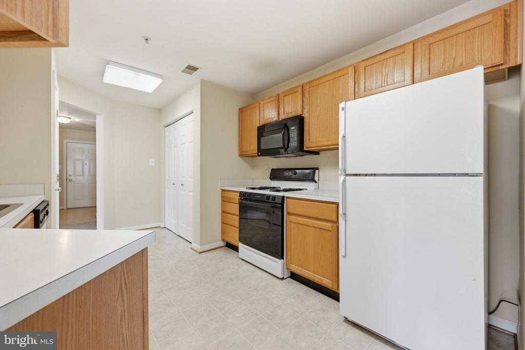 502 LEAHY COURT Unit: 2F