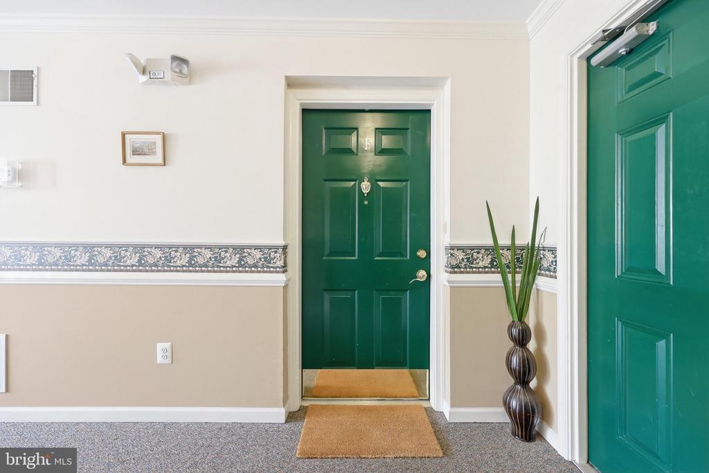 502 LEAHY COURT Unit: 2F