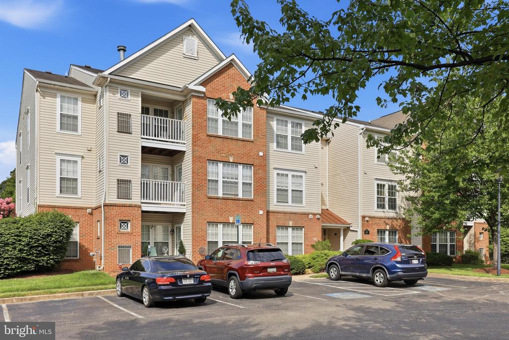 502 LEAHY COURT Unit: 2F