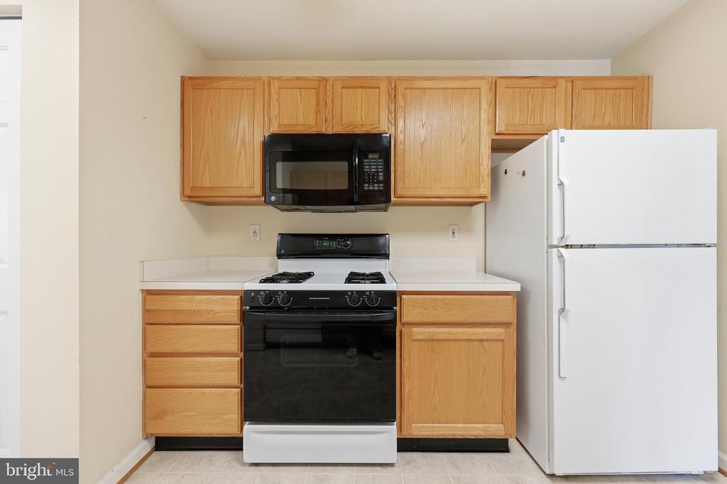 502 LEAHY COURT Unit: 2F