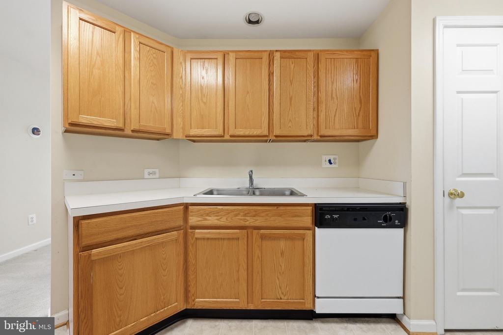 502 LEAHY COURT Unit: 2F