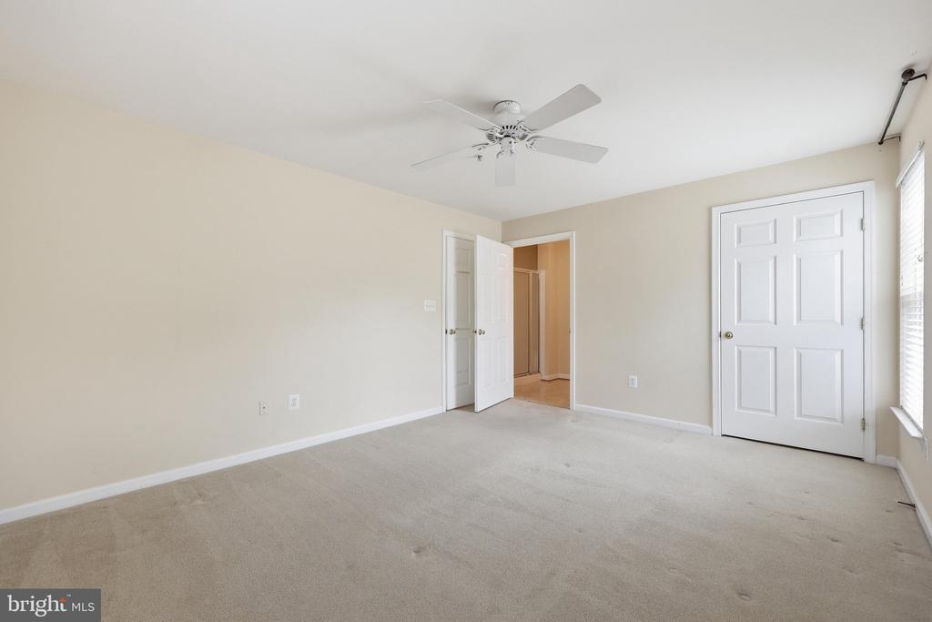 502 LEAHY COURT Unit: 2F