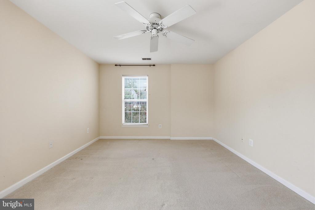 502 LEAHY COURT Unit: 2F