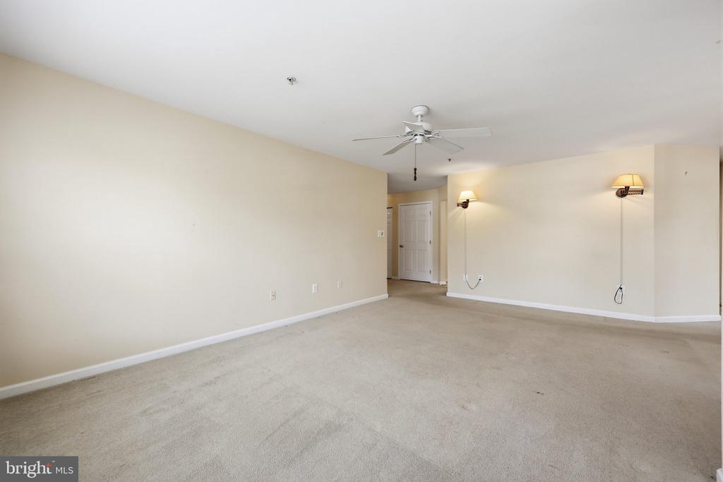 502 LEAHY COURT Unit: 2F