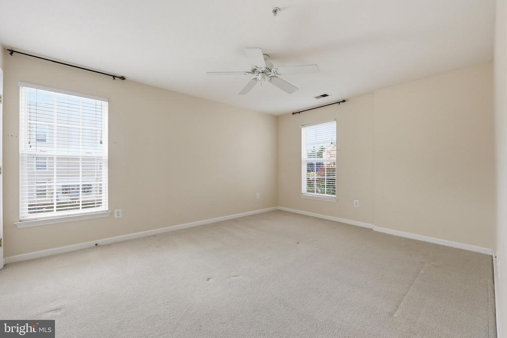 502 LEAHY COURT Unit: 2F