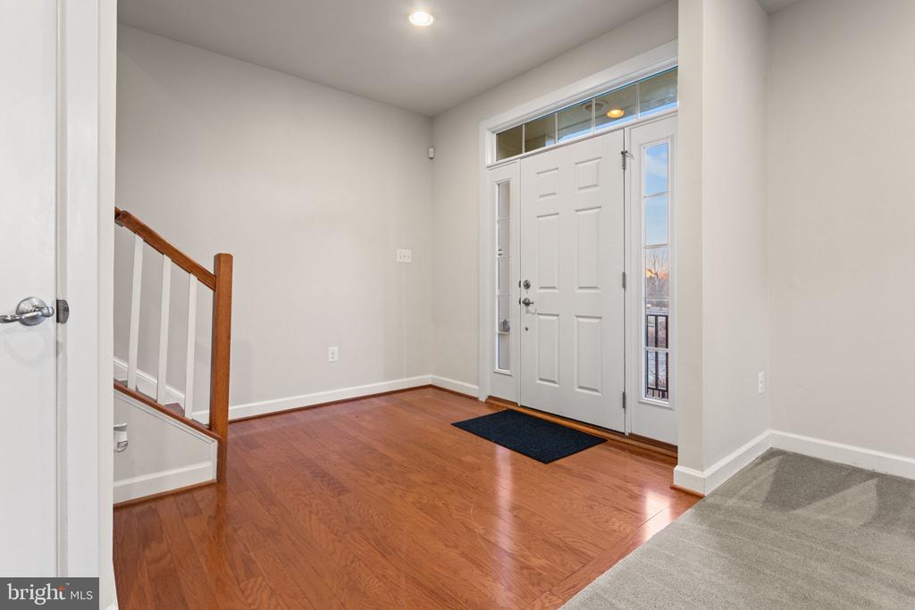 9152 KENWAY LANE