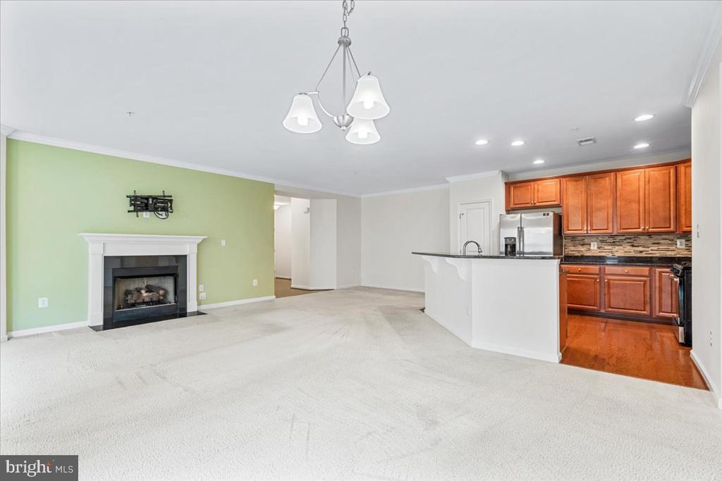 6511 WALCOTT LANE Unit: 202