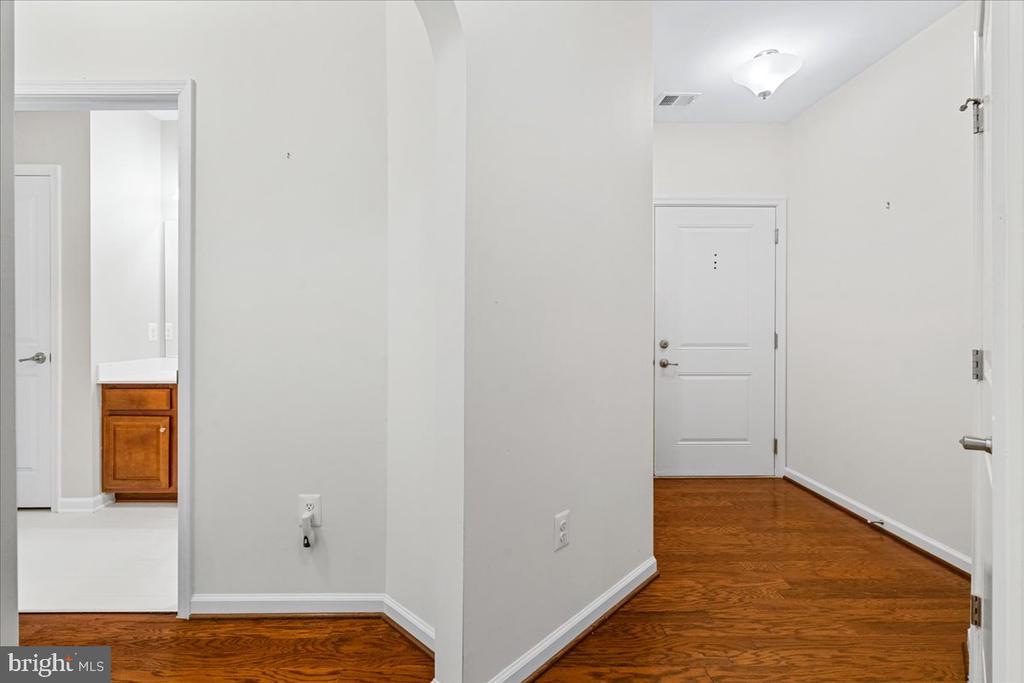 6511 WALCOTT LANE Unit: 202