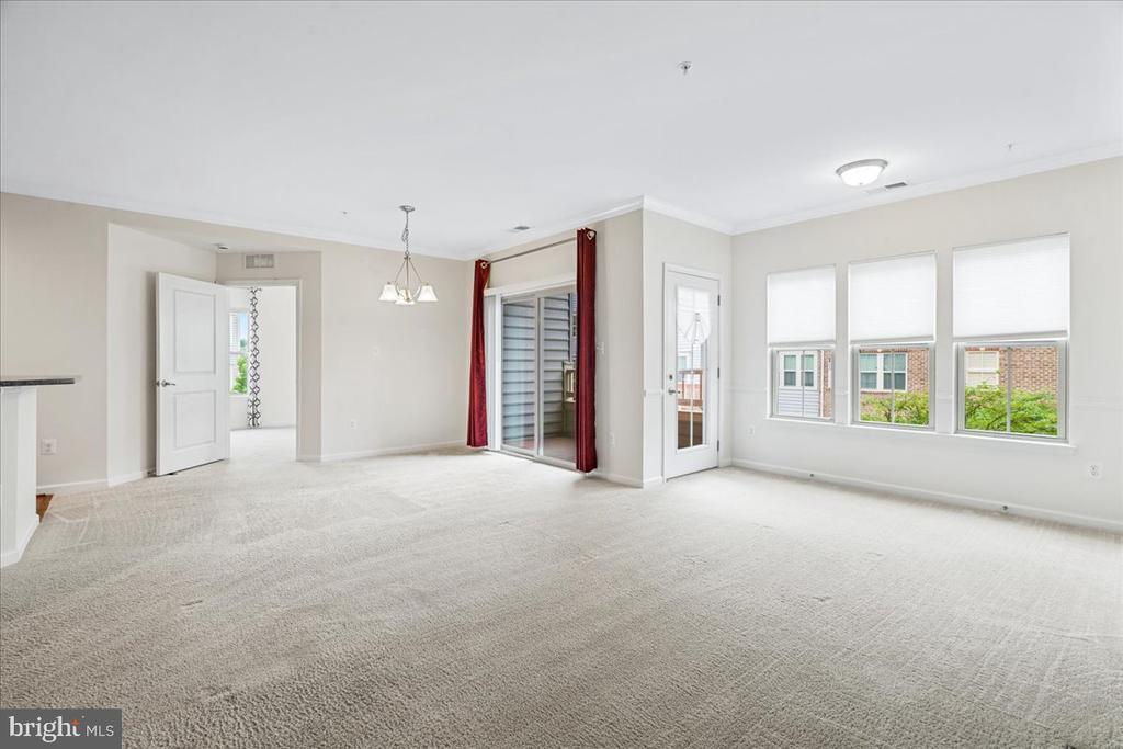 6511 WALCOTT LANE Unit: 202