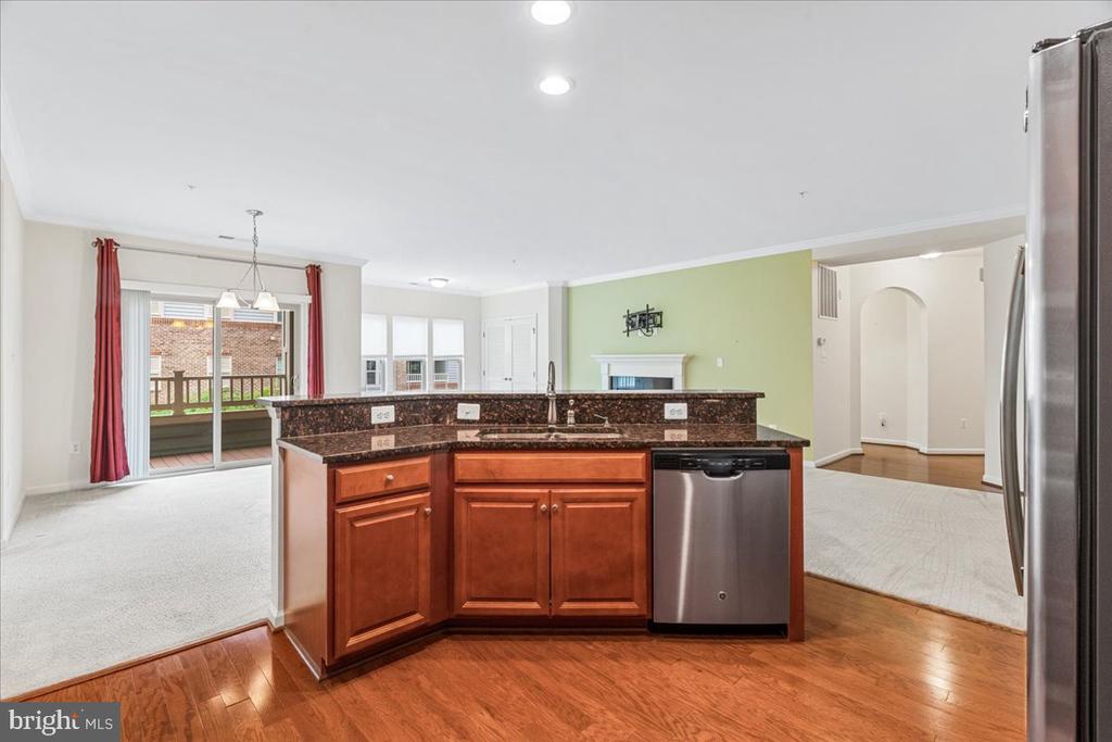 6511 WALCOTT LANE Unit: 202