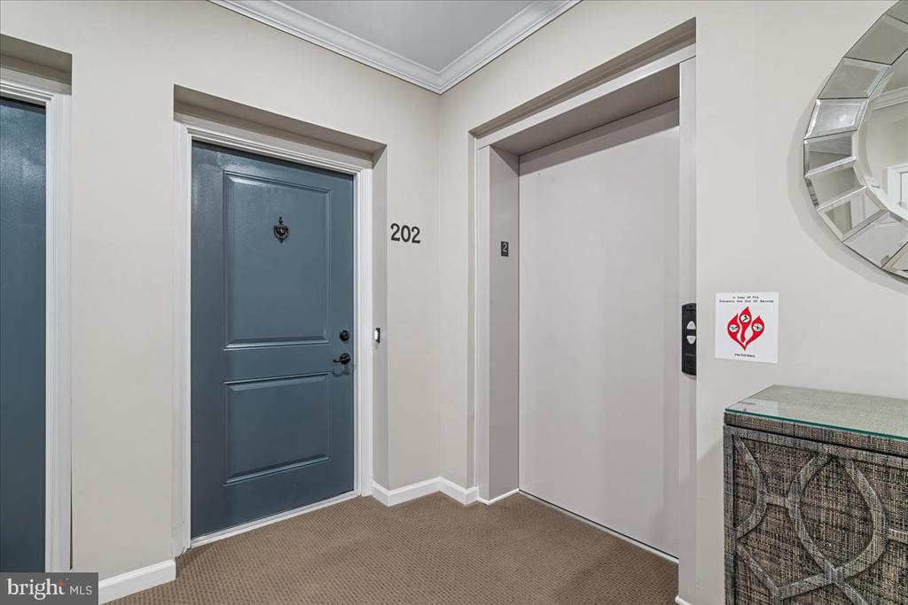 6511 WALCOTT LANE Unit: 202