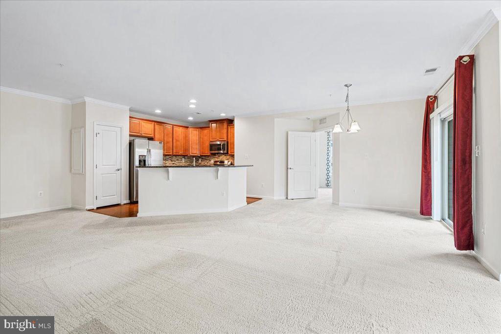 6511 WALCOTT LANE Unit: 202