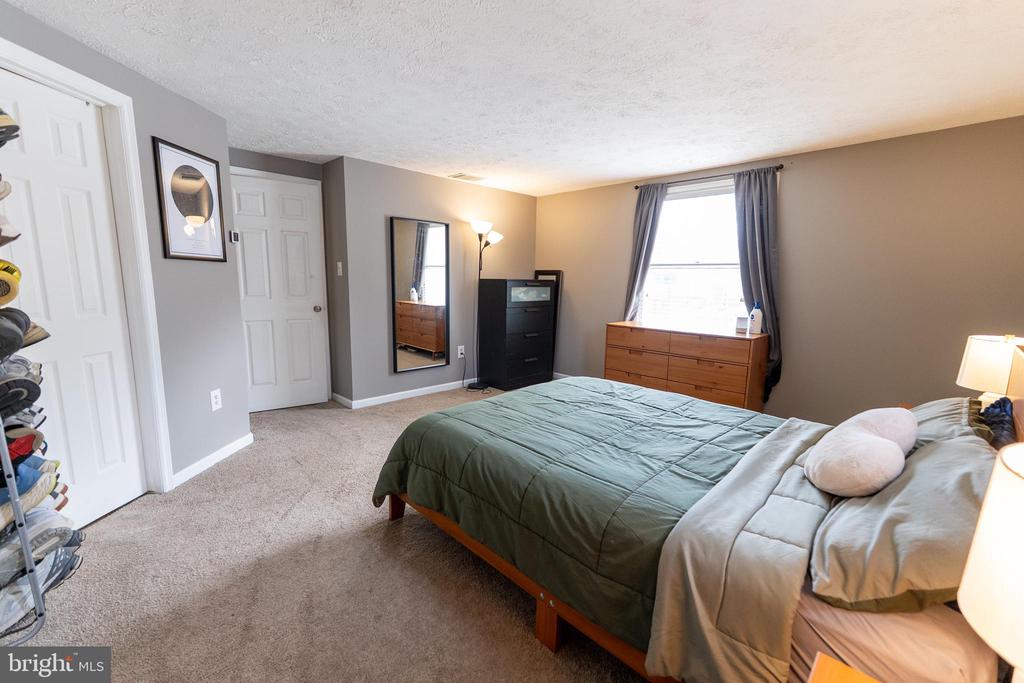 800 STRATFORD WAY Unit: E