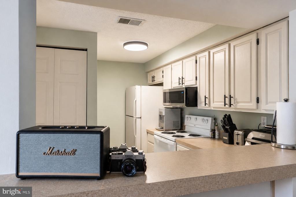 800 STRATFORD WAY Unit: E