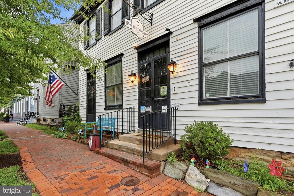 415 WILLIAM PLUMMER STREET