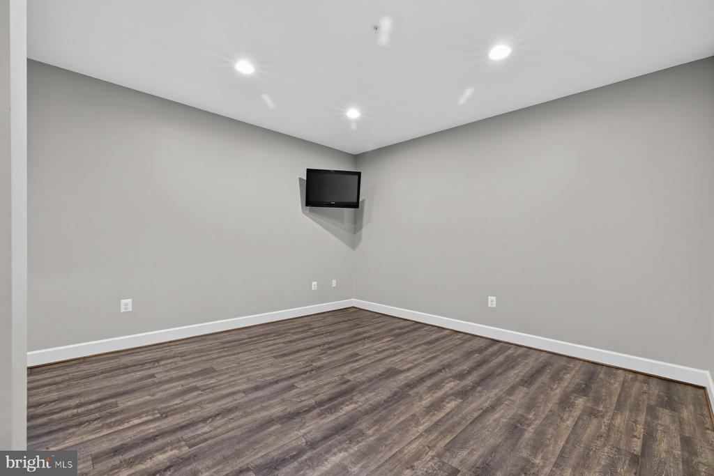 9754 WYNDHAM DRIVE