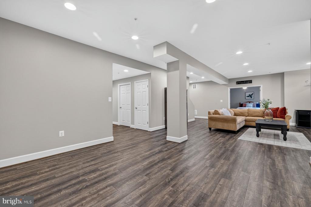9754 WYNDHAM DRIVE
