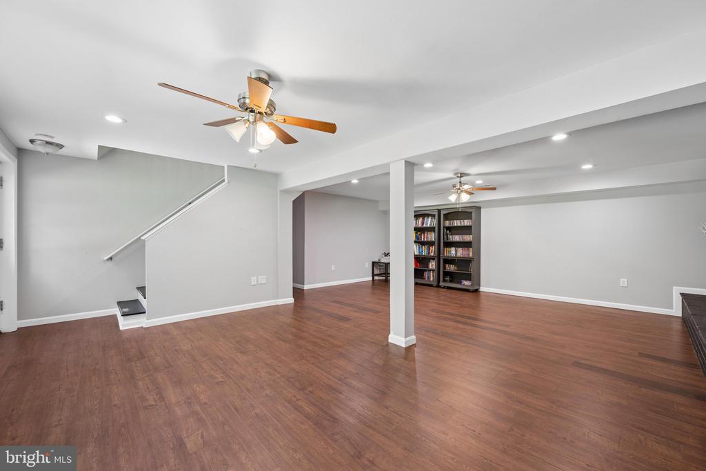 4946 TALL OAKS DRIVE