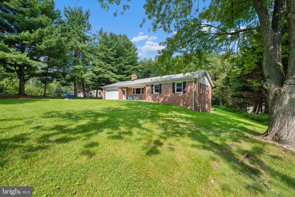 4946 TALL OAKS DRIVE
