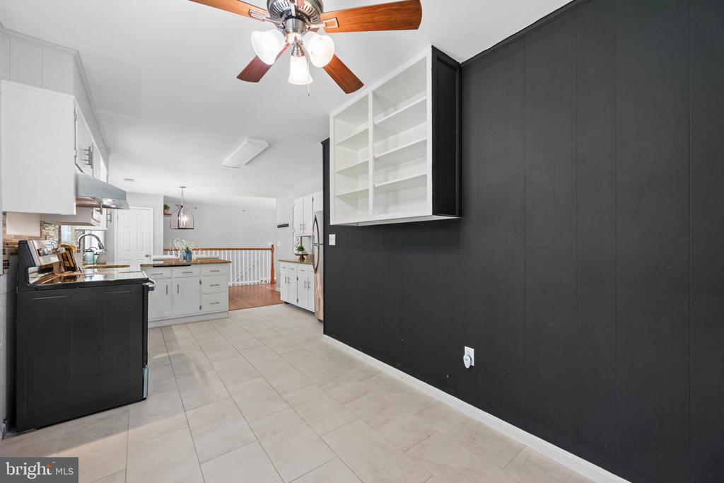 4946 TALL OAKS DRIVE