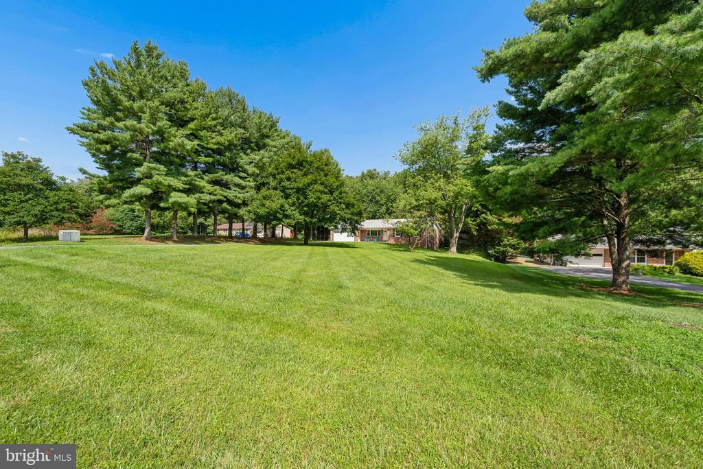 4946 TALL OAKS DRIVE