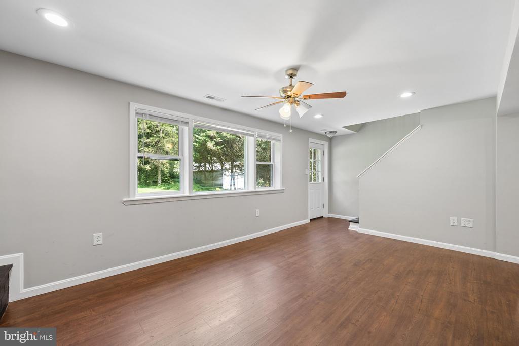 4946 TALL OAKS DRIVE