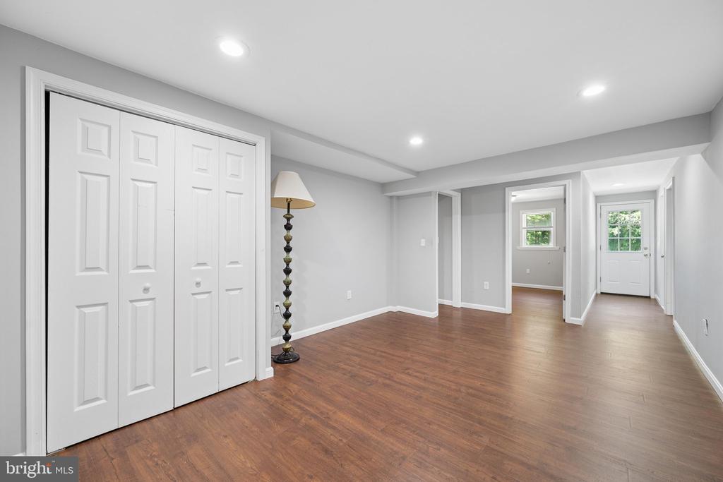4946 TALL OAKS DRIVE