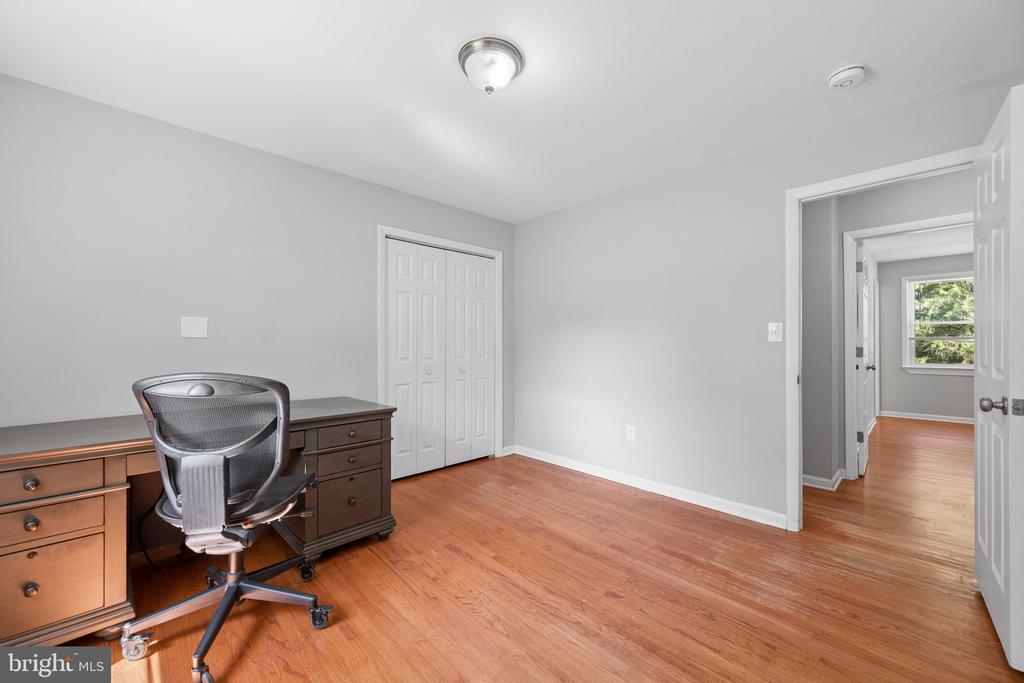4946 TALL OAKS DRIVE