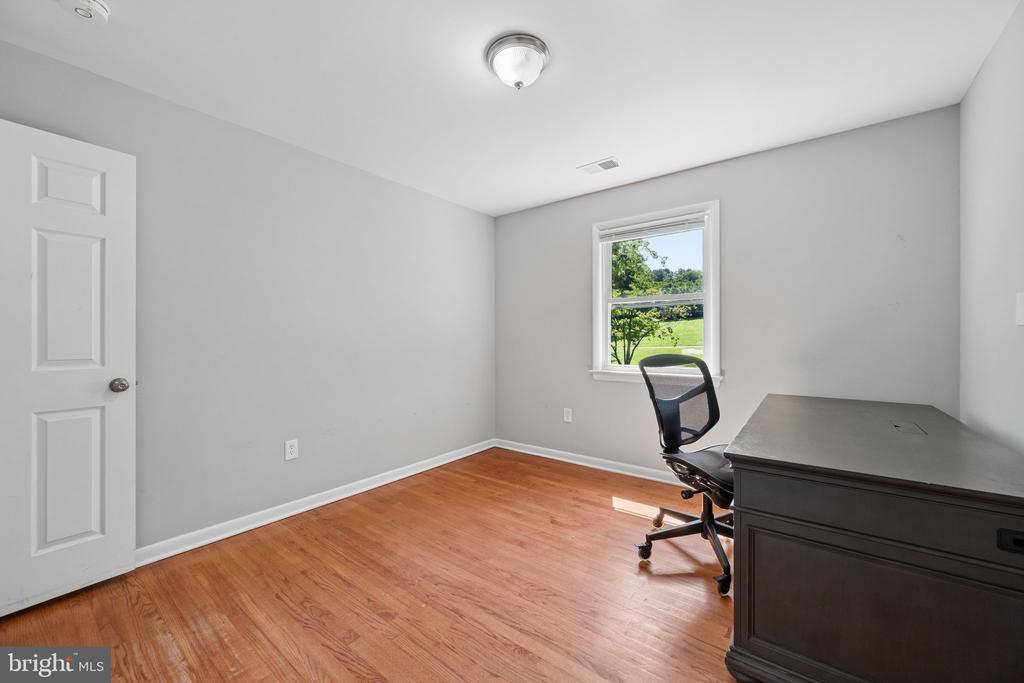 4946 TALL OAKS DRIVE