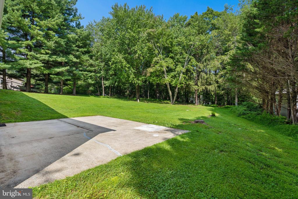 4946 TALL OAKS DRIVE