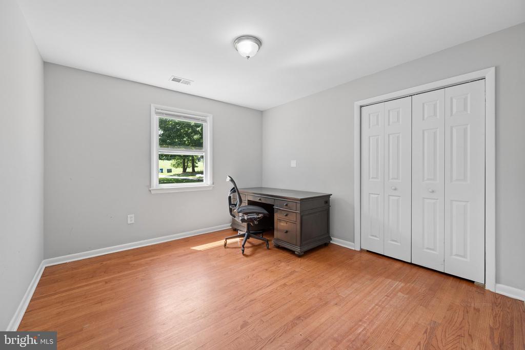4946 TALL OAKS DRIVE
