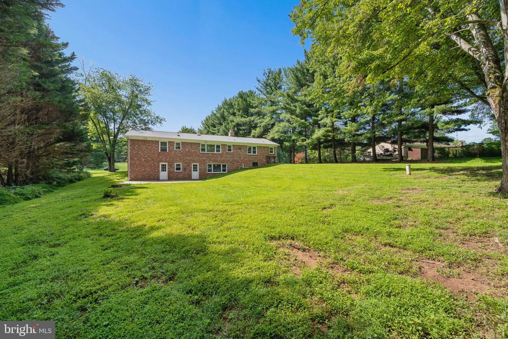 4946 TALL OAKS DRIVE