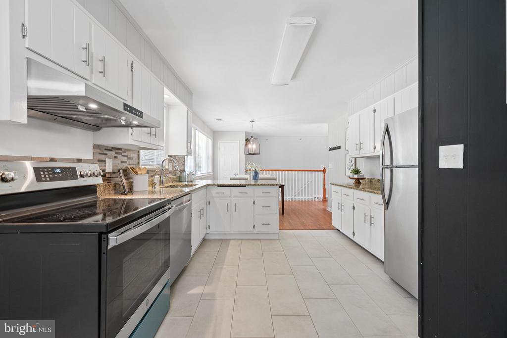 4946 TALL OAKS DRIVE
