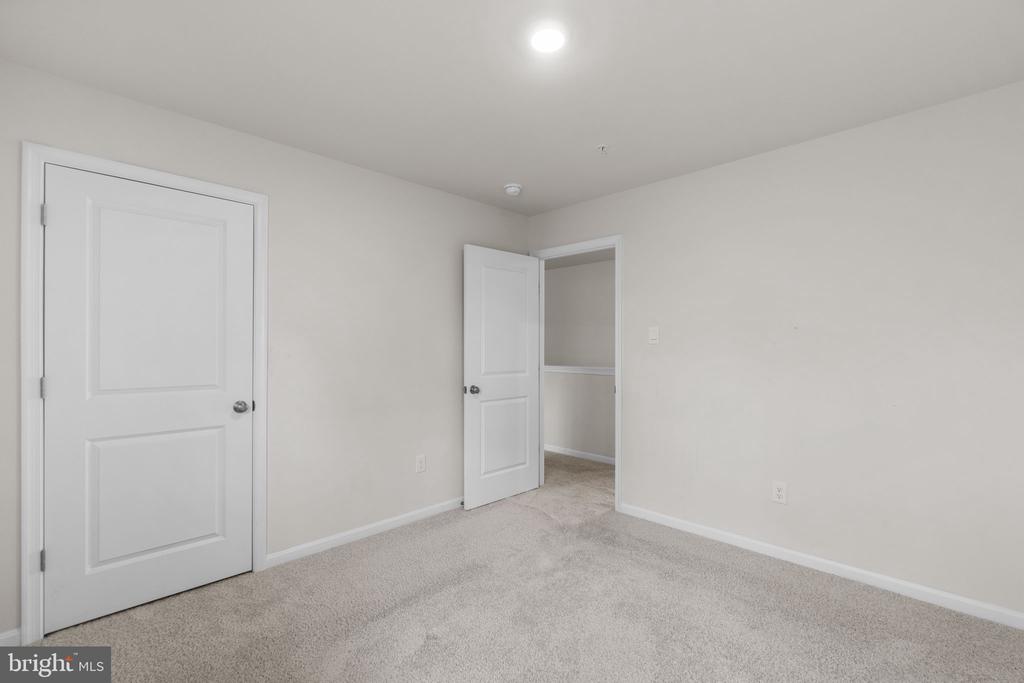 2070 POMONA WAY