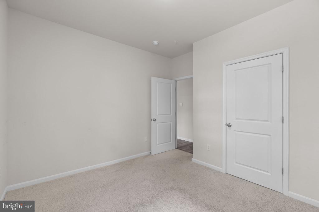 2070 POMONA WAY