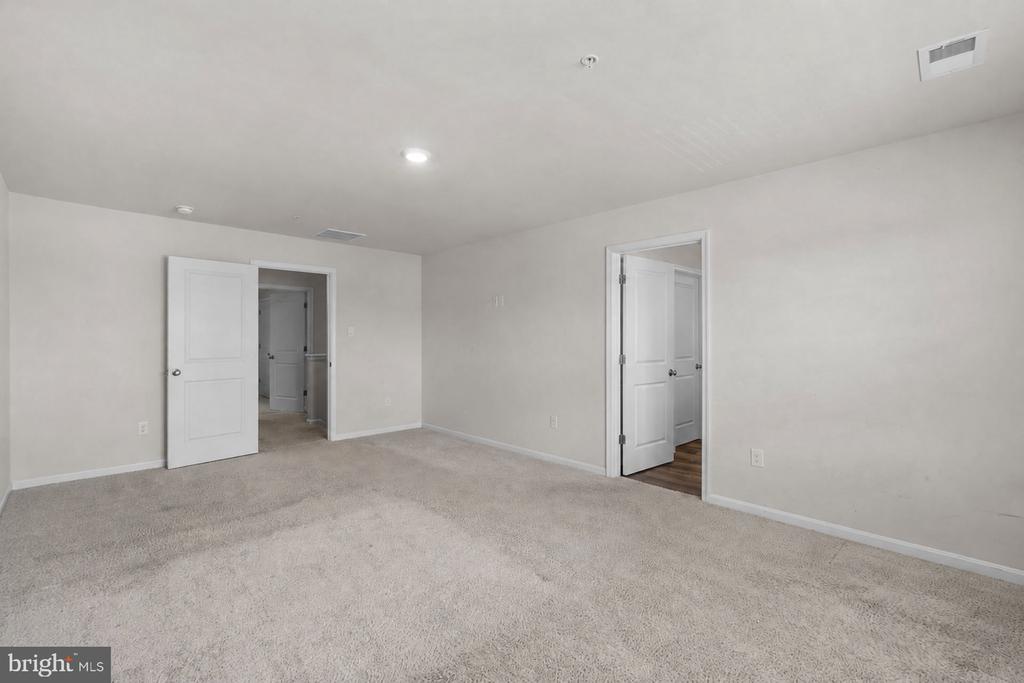 2070 POMONA WAY