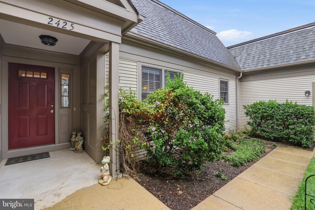2425 BEAR DEN ROAD