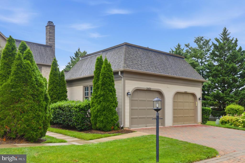 2425 BEAR DEN ROAD