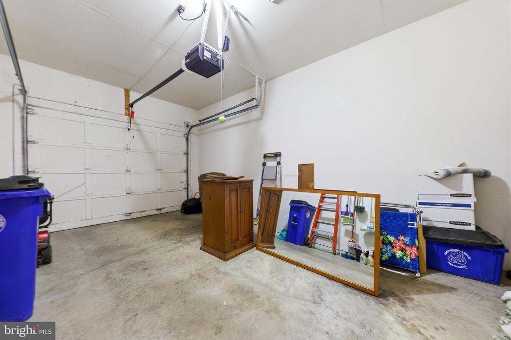 2425 BEAR DEN ROAD