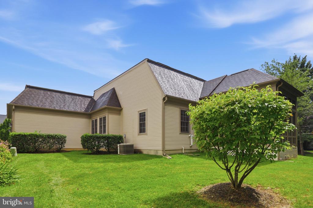 2425 BEAR DEN ROAD