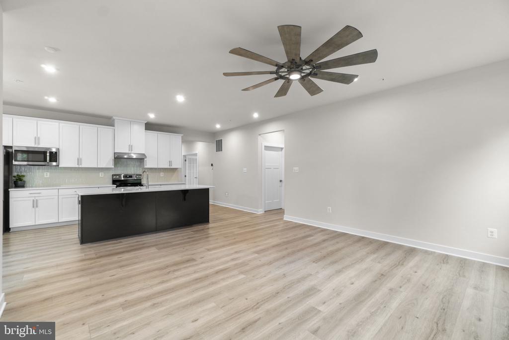 6967 MANDALONG WAY
