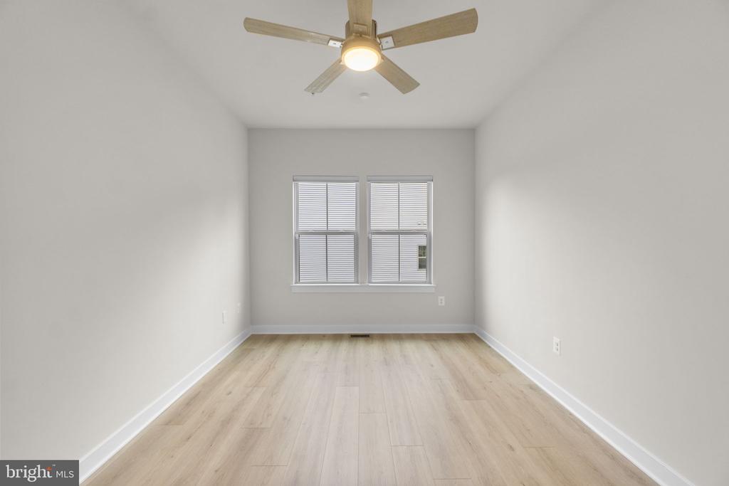 6967 MANDALONG WAY
