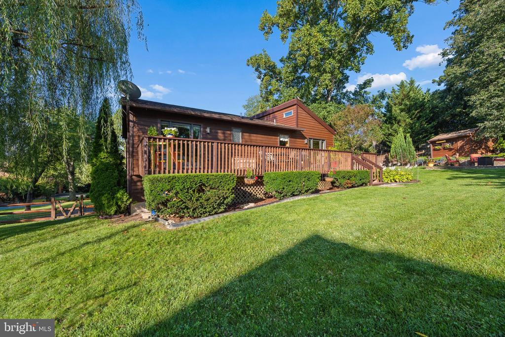 10206 LADOGA PLACE