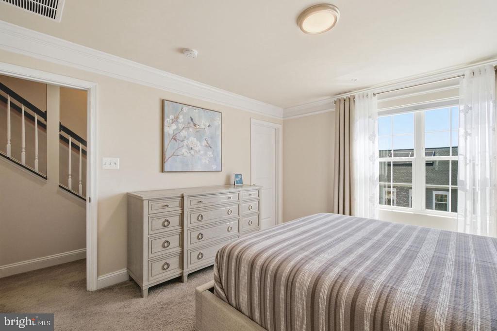 5066 JUDICIAL WAY