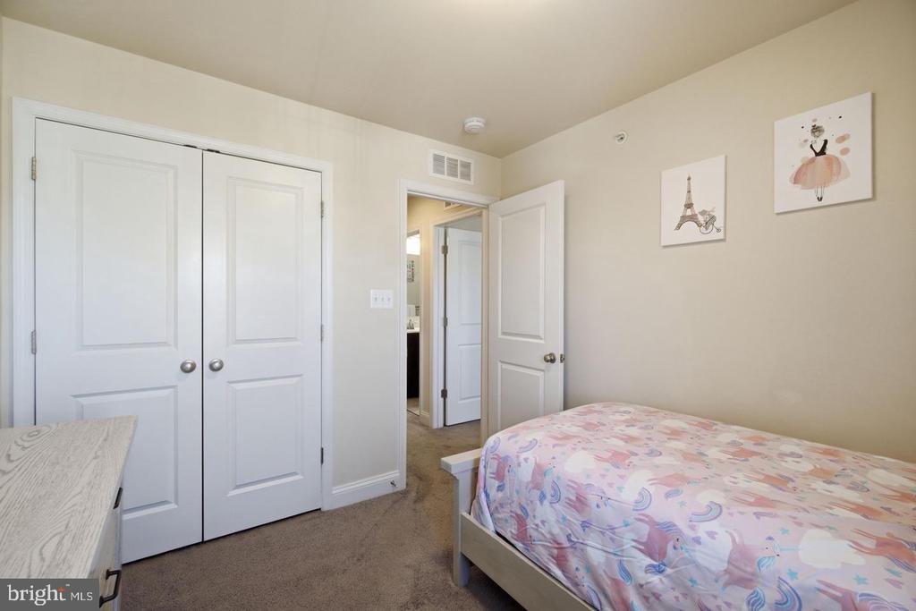 5066 JUDICIAL WAY